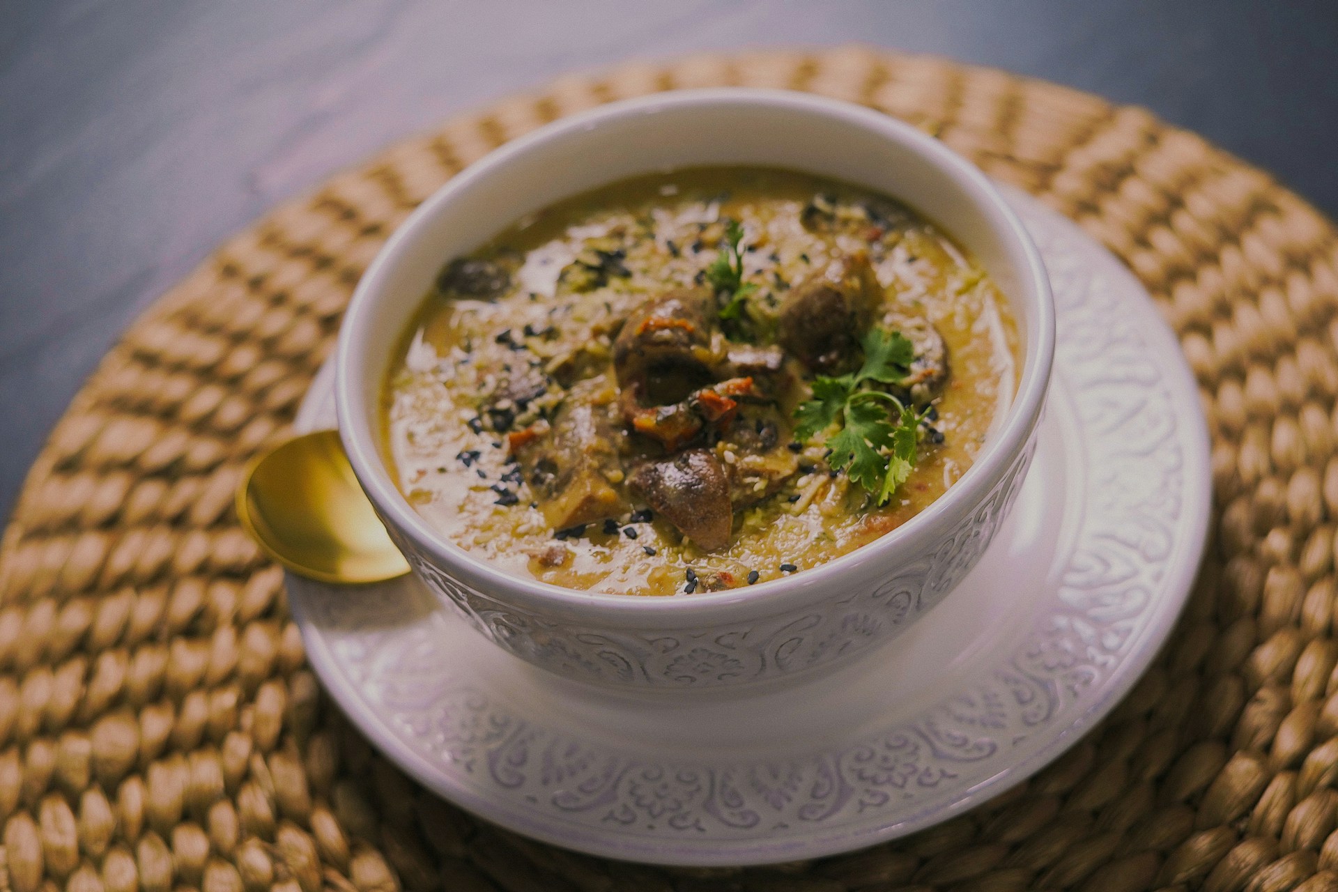 Cozy Mushroom & Lentil Soup