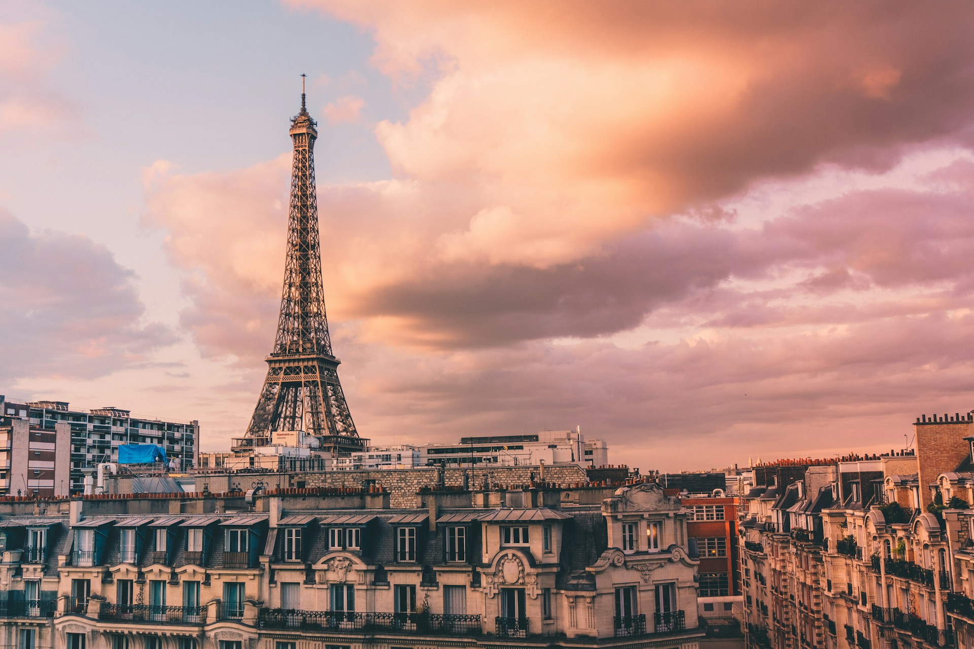 LA RENTRÉE: A Parisian September Reset