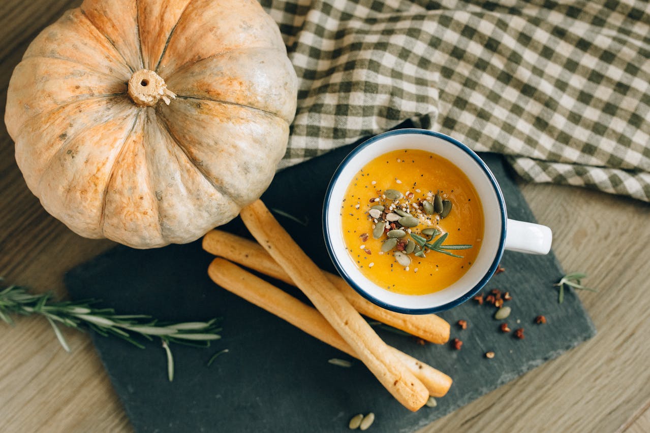 The Cozy Art of November Eating: Scandinavian Comfort with a Fall Twist