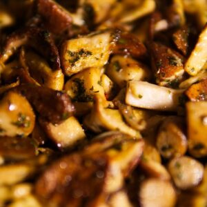 fried mushrooms with garlic