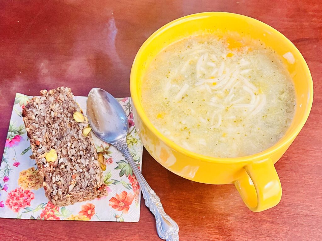 healthy cheesy broccoli soup